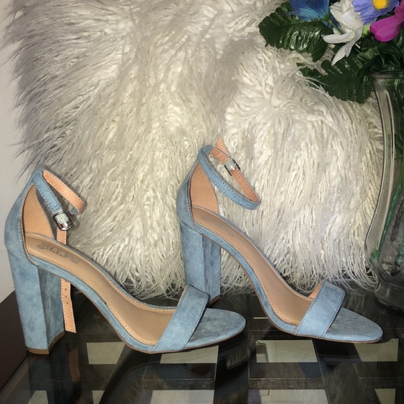 Women’s Strap Sandals - Picture 3 of 11